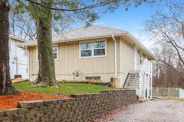 1416 E PACIFIC AVE INDEPENDENCE, MO 64050